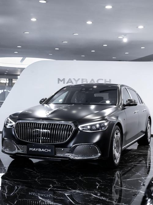 成都196岚图汽车的售后服务让用户无忧出行，迈巴赫未来的豪华车趋势